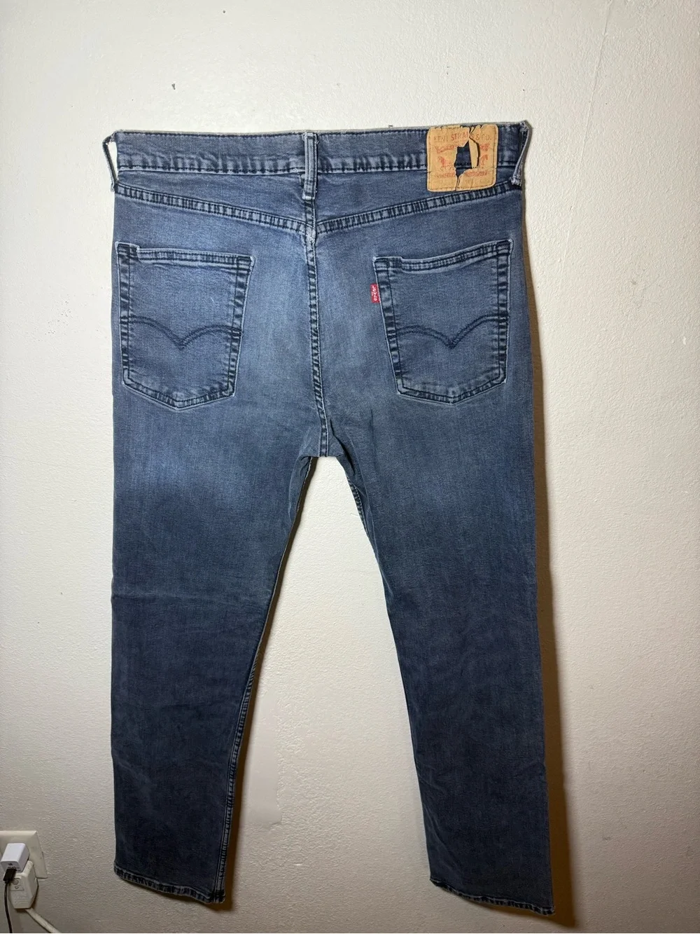 Levi's Slim Straight Jeans in Blue Wash